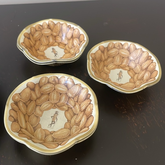 💛VTG Mr.Peanut metal serving set - Picture 9 of 9